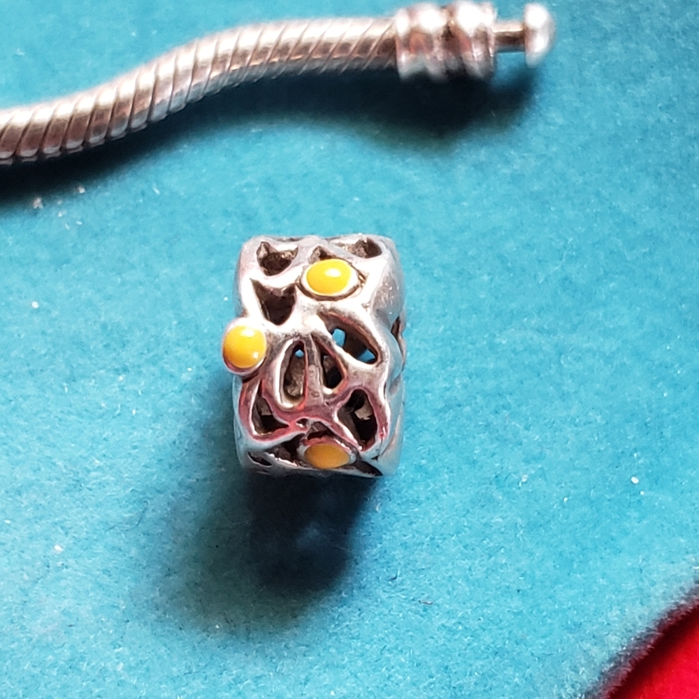 Chamilia 925 bead charm